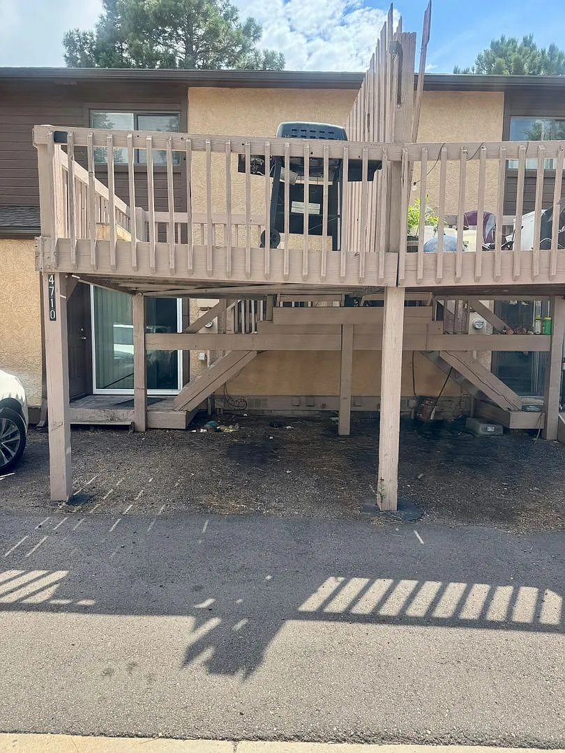 Two story 2 bedroom townhome centrally located! — Photo 3