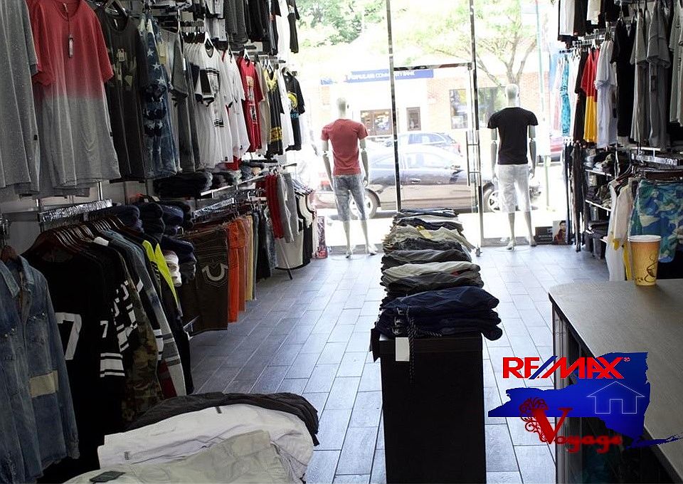 2nd image of 1175 Castle Hill Ave