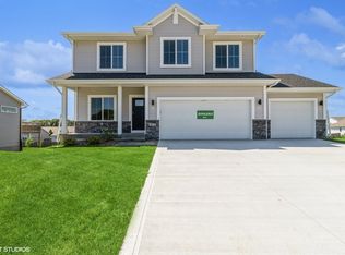 2426 E 50th Ct, Des Moines, IA 50317