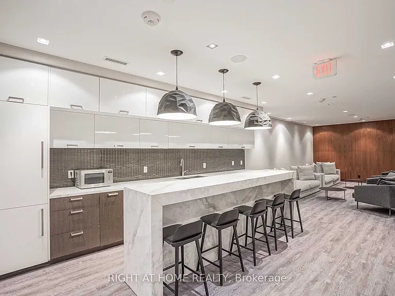 8 Mercer St #1903 — Photo 19