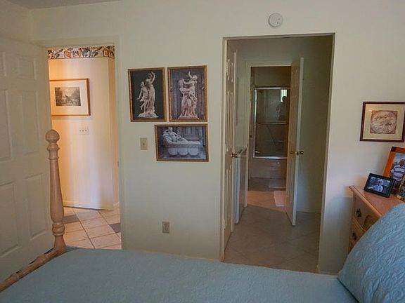 4th image of 257 Clubhouse Dr APT 16