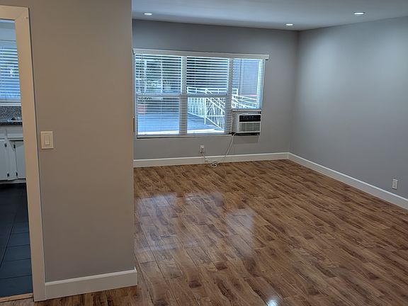 5th image of 7068 Lanewood Ave APT 5