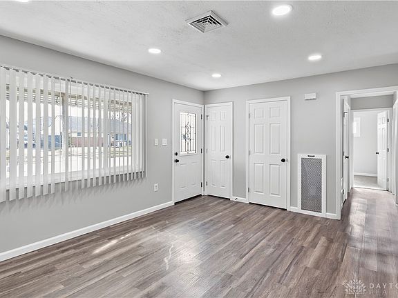 3rd image of 47 Thornton Dr