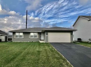 15608 Summerbrooke Ln, Roscoe, IL 61080