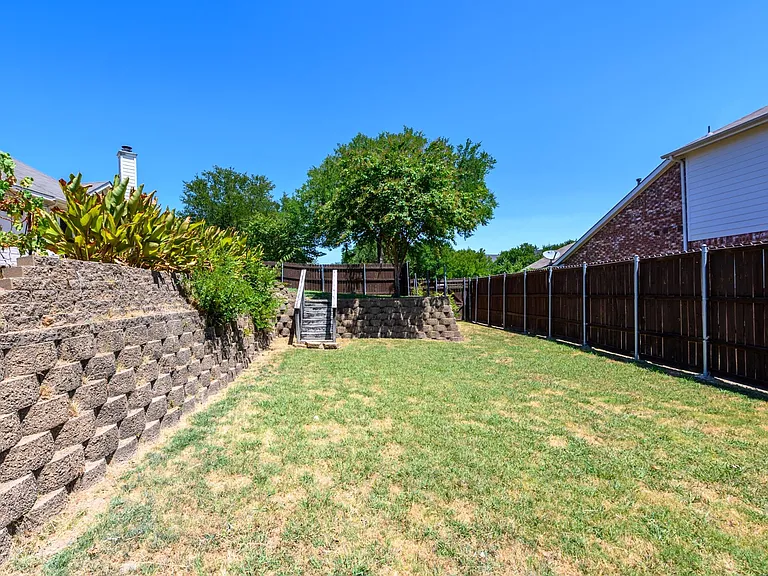 1296 Calistoga Dr — Photo 29