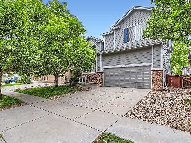 12125 Helena St — Photo 2