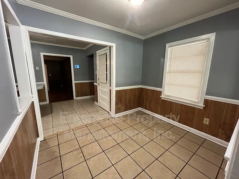 1922 Saint Elmo Ave — Photo 5