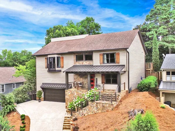 10195 Kinross Rd, Roswell, GA 30076