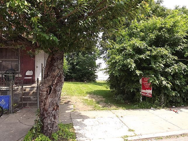 2nd image of 3813 Folsom St