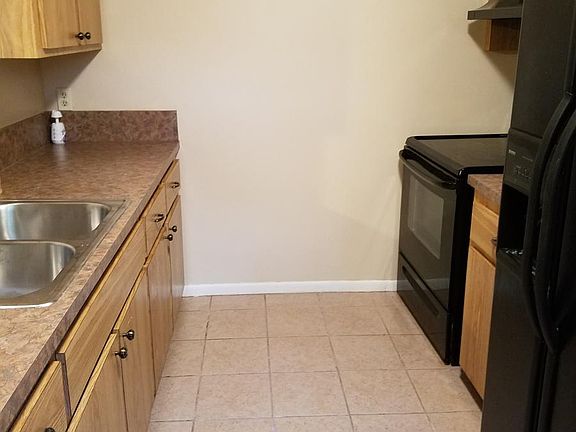 4th image of 5623 Silverdale Ave