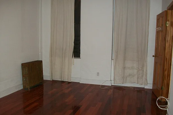 Rented by Realty Collective | media 27