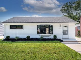 29416 McDonald St, Roseville, MI 48066