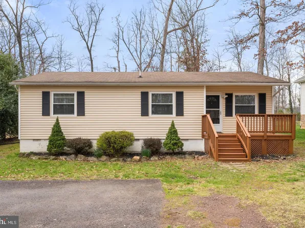 904 Lakeview Pkwy, Locust Grove, VA 22508