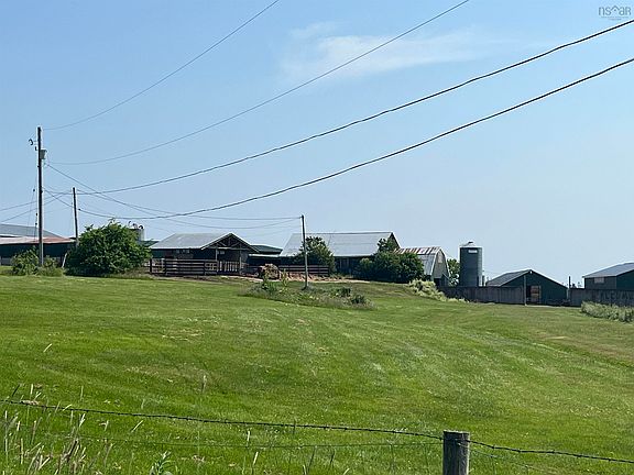 4th image of 92 Putnam Rd