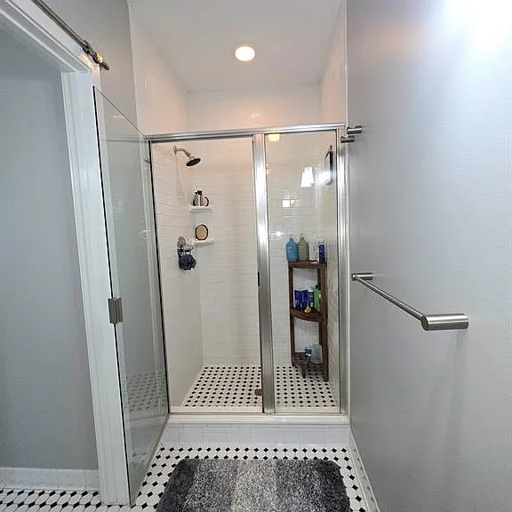 614 S Troy St #205 — Photo 21
