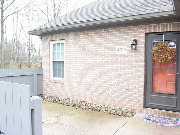 3rd image of 4016 Villas Dr