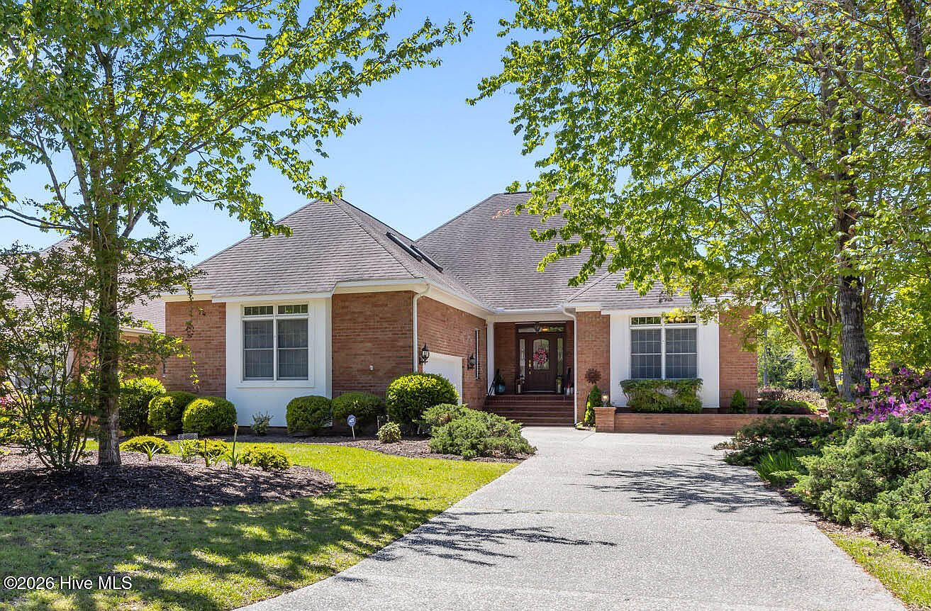 102 Pinehurst Drive