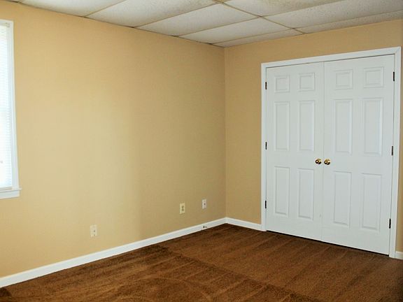 5th image of 85 Lawn St APT C