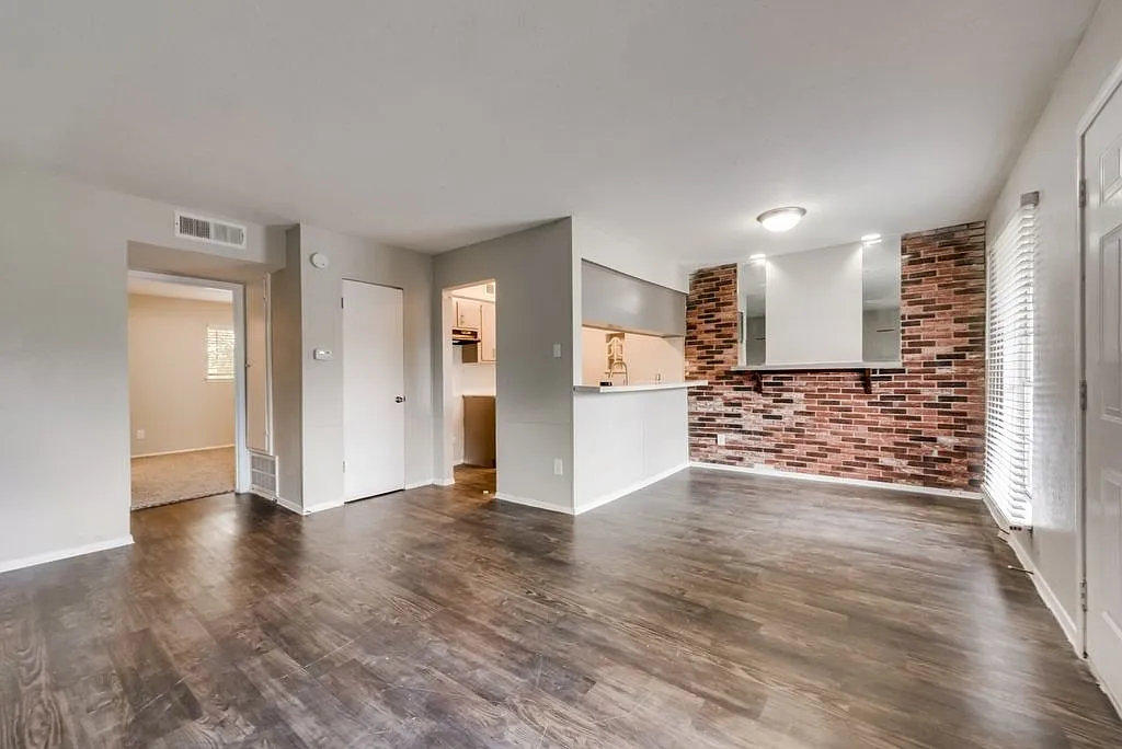 The Bianca Apartments — Photo 1