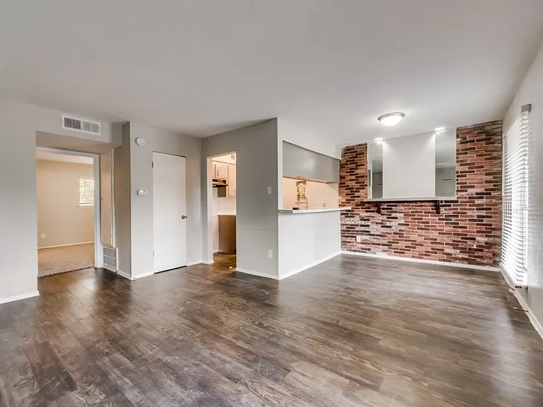 The Bianca Apartments — Photo 1