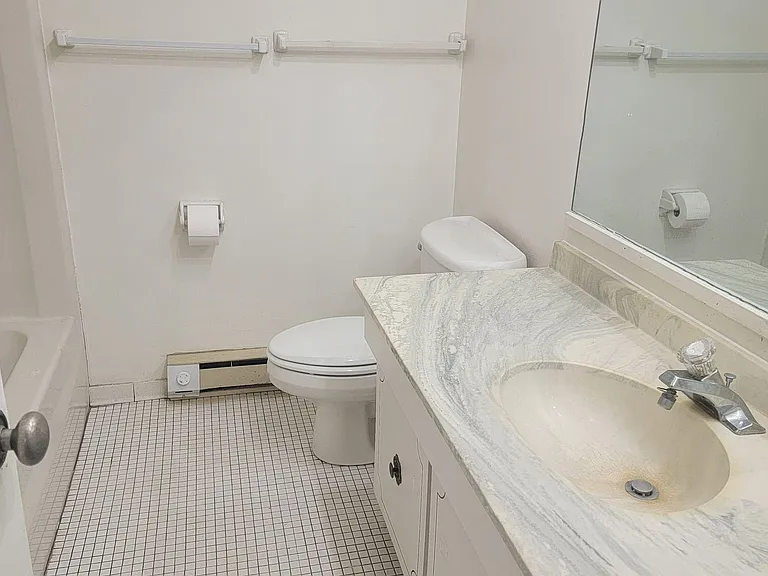University Park Apartments — Photo 61