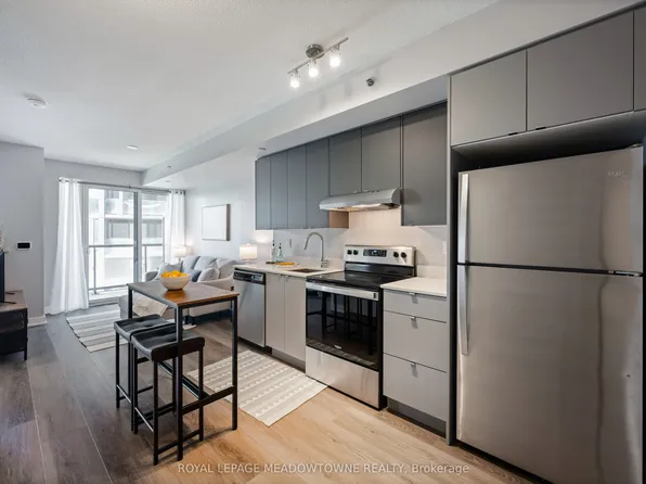 3200 Dakota Common Close #B602, Burlington, ON L7M 2A7