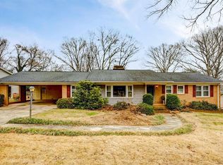 6 Diby Dr, Greenville, SC 29609