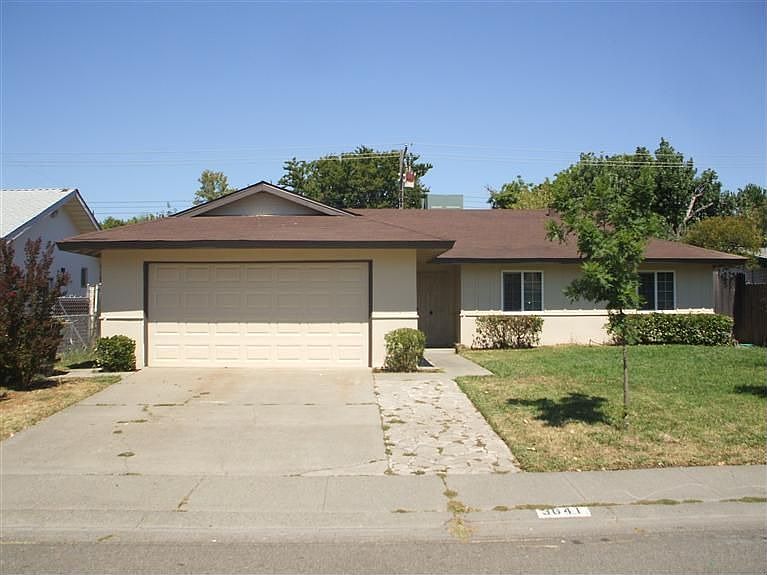 1st image of 3641 Plymouth Dr