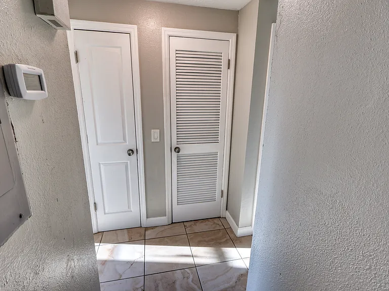 6813 N Marie Ave #B — Photo 11