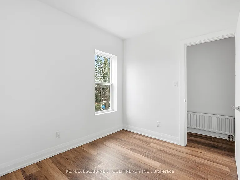 4876 Simcoe St #3 — Photo 18