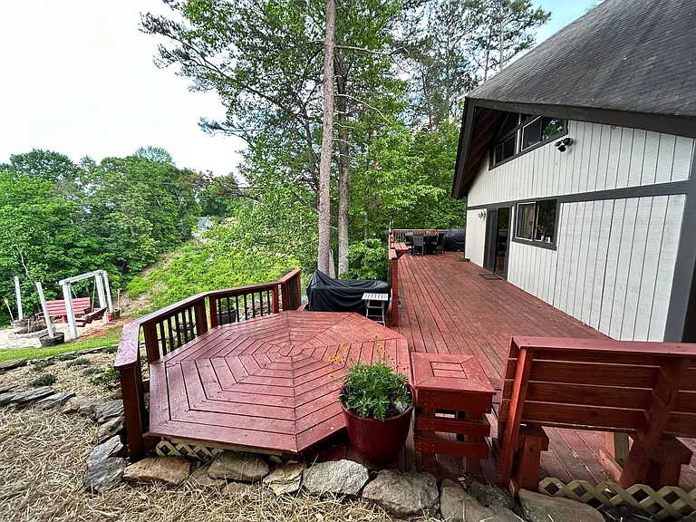 3233 Lake Road Cir — Photo 16