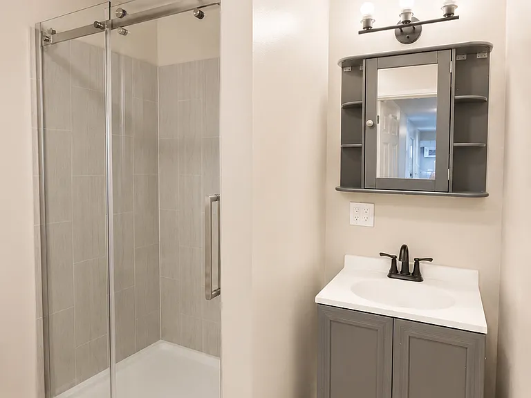 311 Canal St #4 — Photo 9