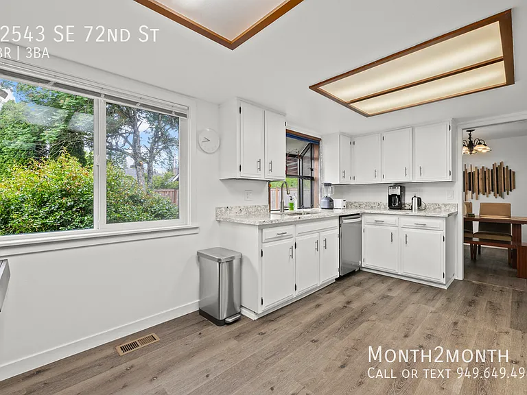 12543 SE 72nd St — Photo 10