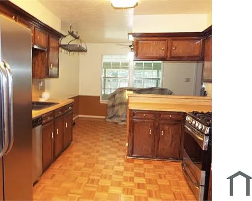2402 Rambling Brook Dr — Photo 4