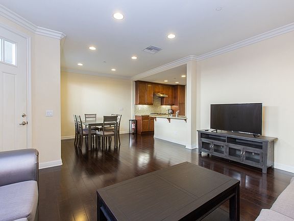 4th image of 968 Arcadia Ave APT B