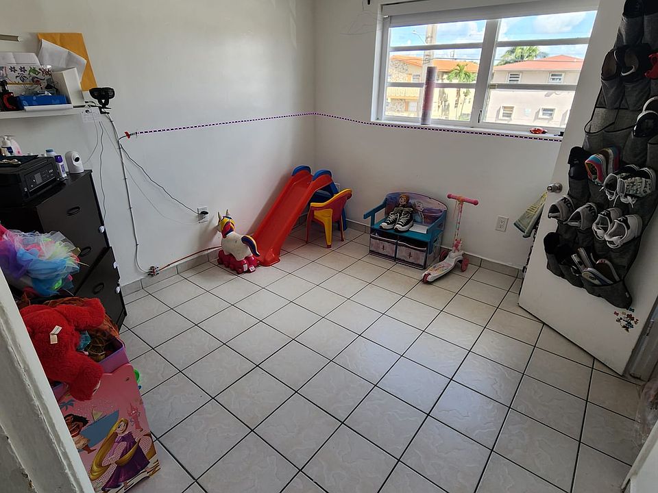 1st image of 654 W 29th St #5