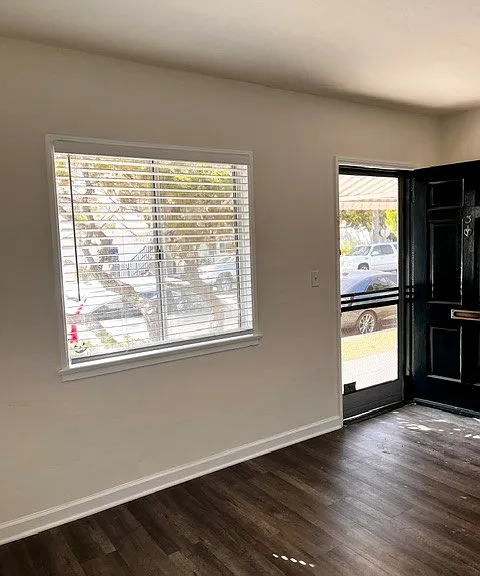 1119 Electric Ave #3 — Photo 2
