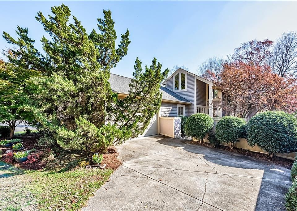 1st image of 9524 Glenwater Dr