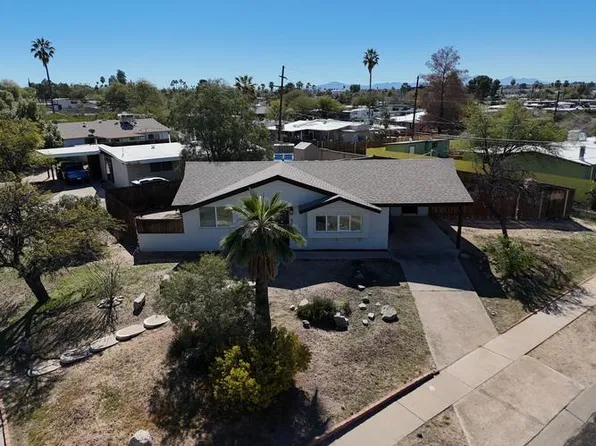 8202 E Kenyon Dr, Tucson, AZ 85710