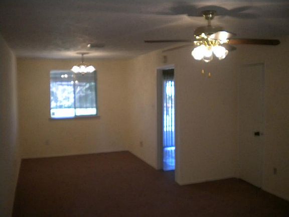 3rd image of 8622 Amblewood Dr