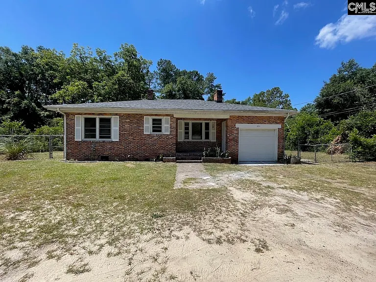651 Lincoln Ave — Photo 1
