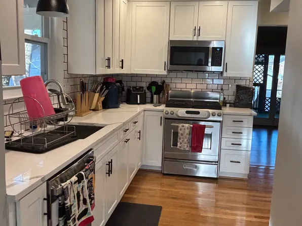 3113 Hall Ct, Falls Church, VA 22042