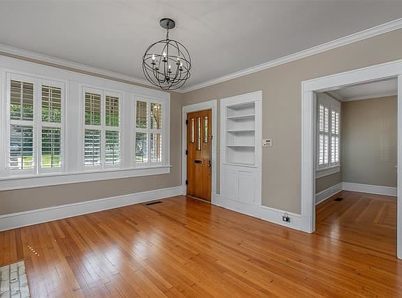 3rd image of 4017 Baltimore Ave