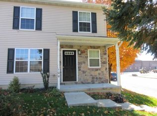 100 E Broad St, New Holland, PA 17557