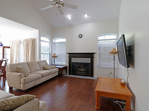 3rd image of 13283 W Heiden Cir