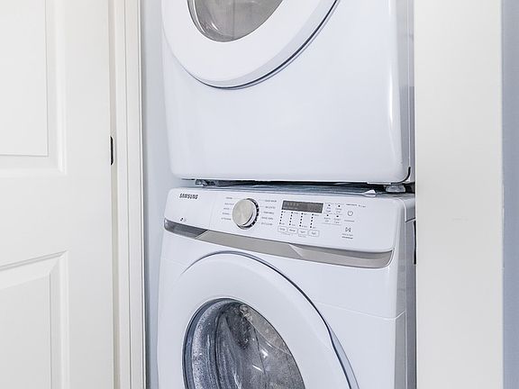 5th image of 2720 W 23rd St #1
