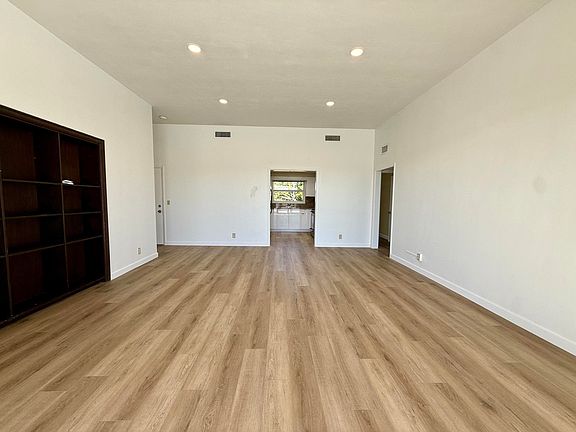4th image of 1165 E Atlantic Ave #1165A