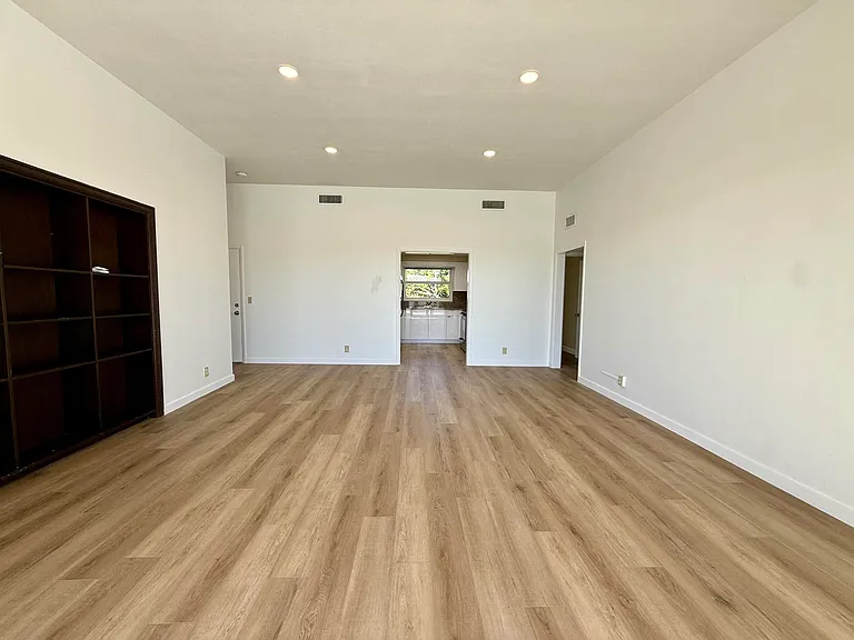 1165 E Atlantic Ave #A — Photo 23