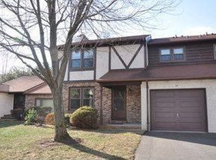 34 Teaberry Dr, Edison, NJ 08820