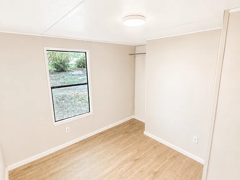 325 Green Dragon Dr — Photo 7